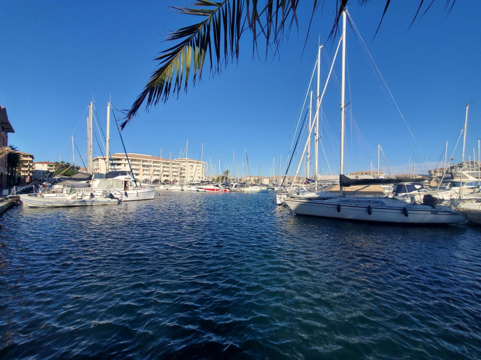 Residence Cap Hermes, Incroyable Vue Sur Le Port, Fréjus Eksteriør bilde